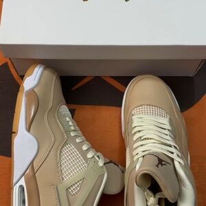 🌟 Air Jordan 4 Retro ‘Shimmer